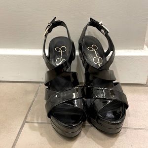 Jessica Simpson pumps